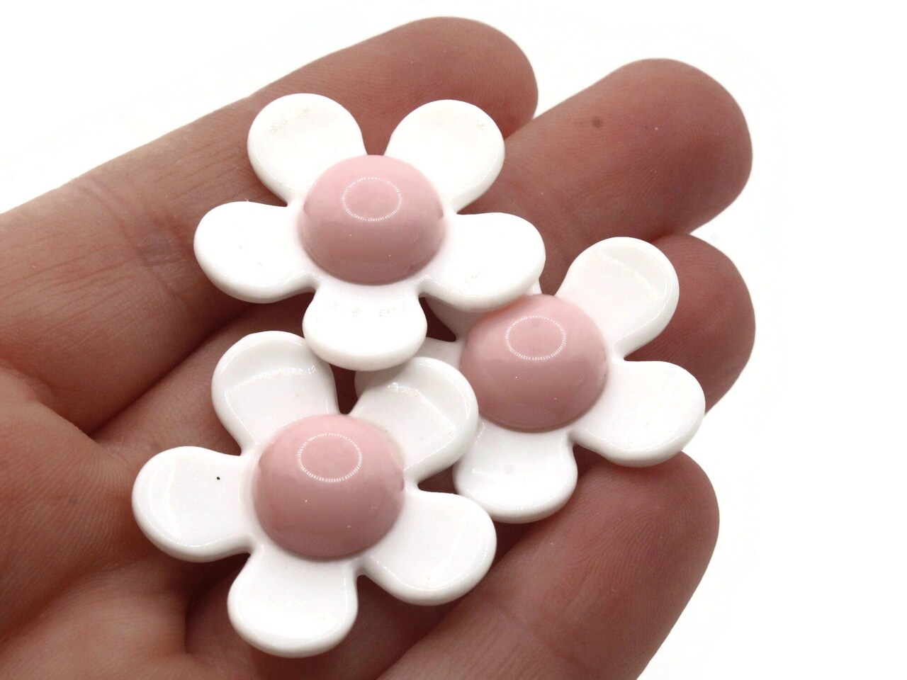 8 27mm White and Pink Daisy Flower Large Plastic Beads